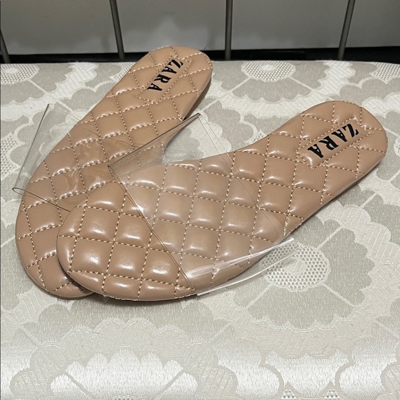 Zara Shoes - Zara Women's Beige Quilted Slide Sandals